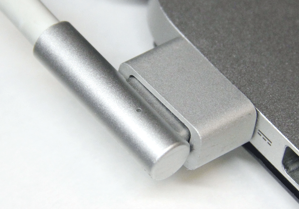 Thunderbolt Display 充電ランプ異常